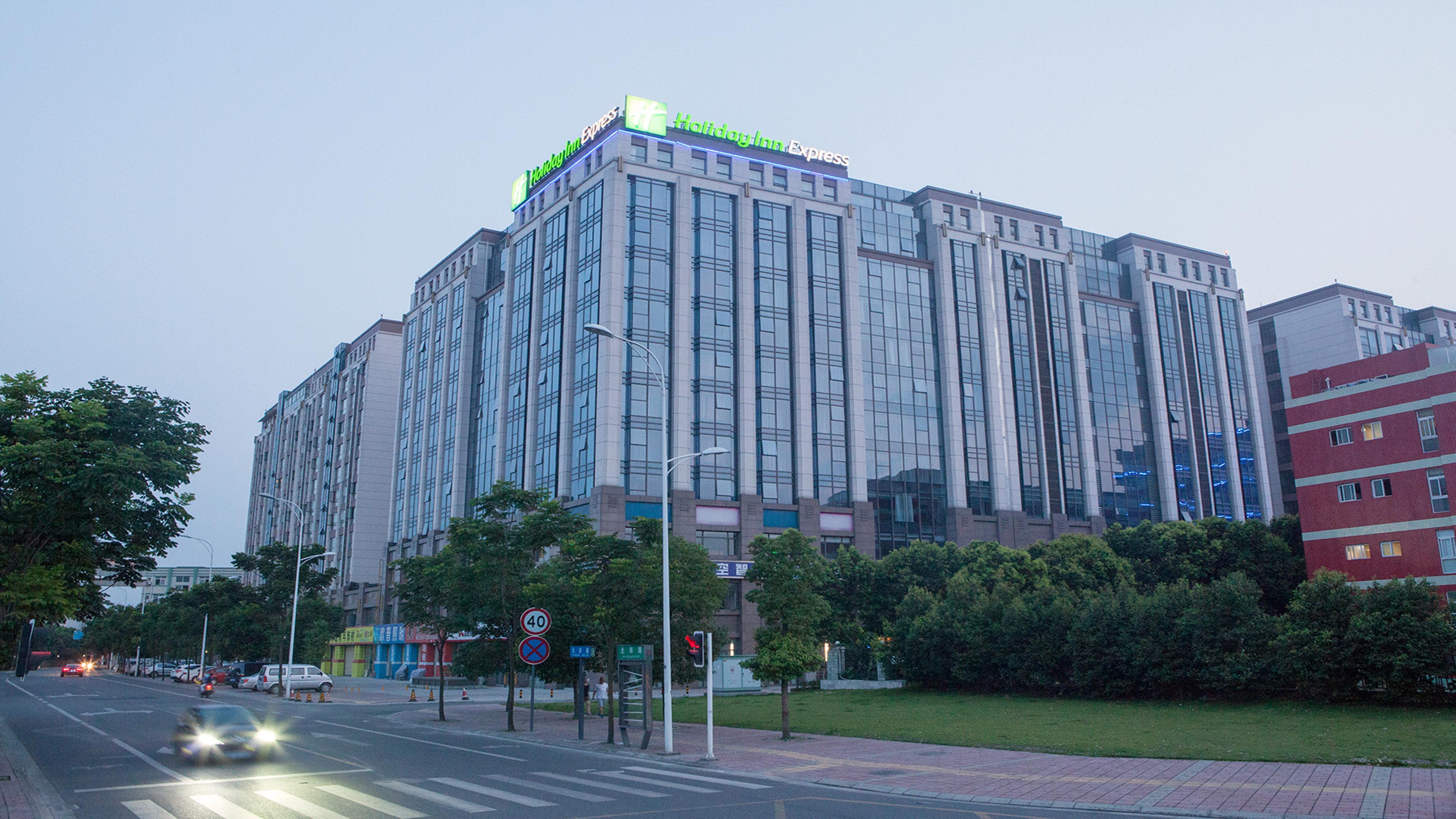 Holiday Inn Express Chengdu Airport Zone Exteriér fotografie